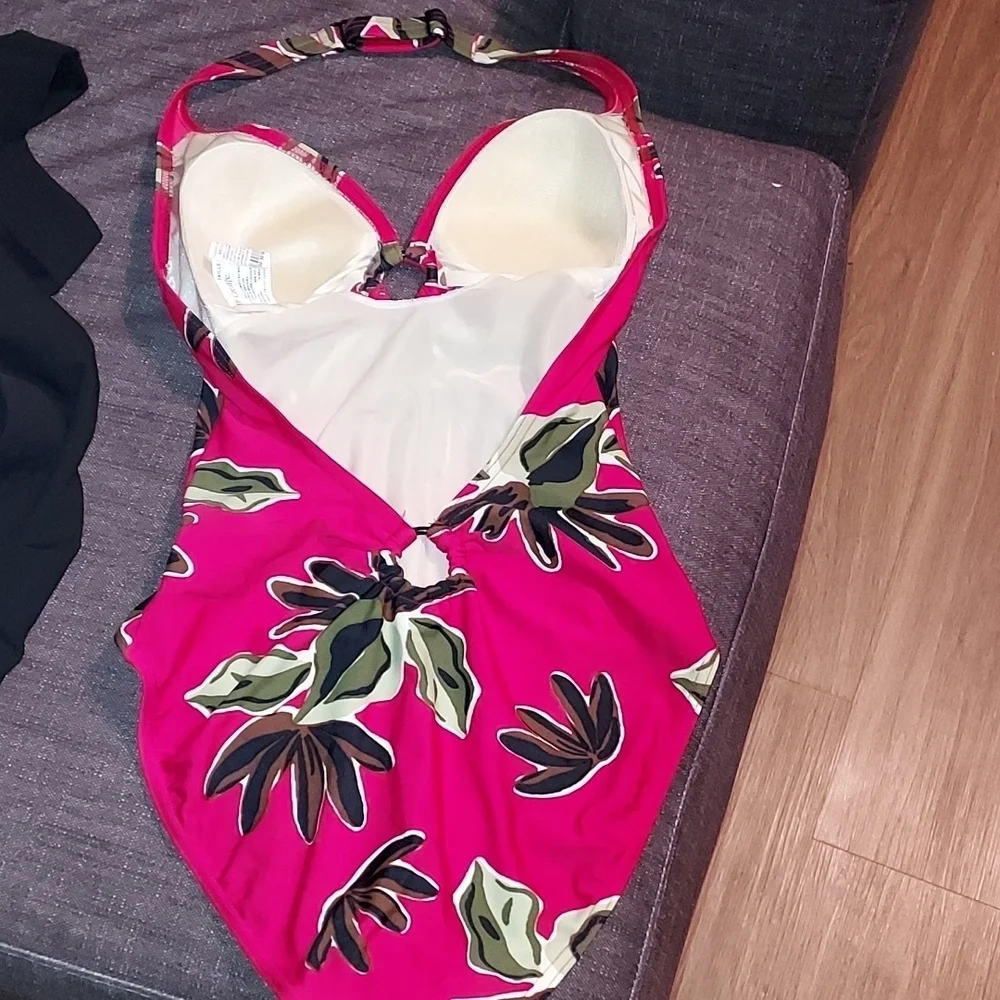 Be CREATIVE MAILLOT  Swimsuit  in excellent condition size Petit small